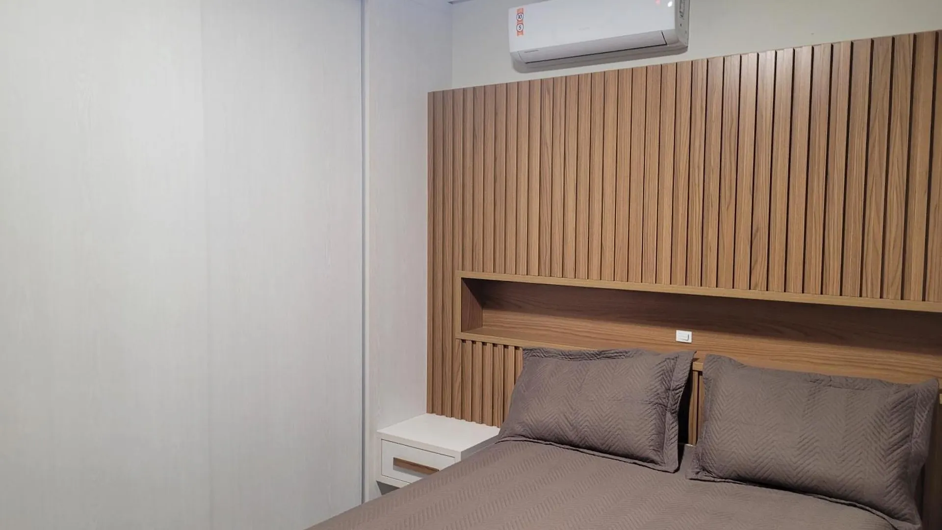 2 Suites Luxo, Piscina Aquecida Condominio, Familiar, Proximo Mar Бомбиньяс 0*,  Бразилия